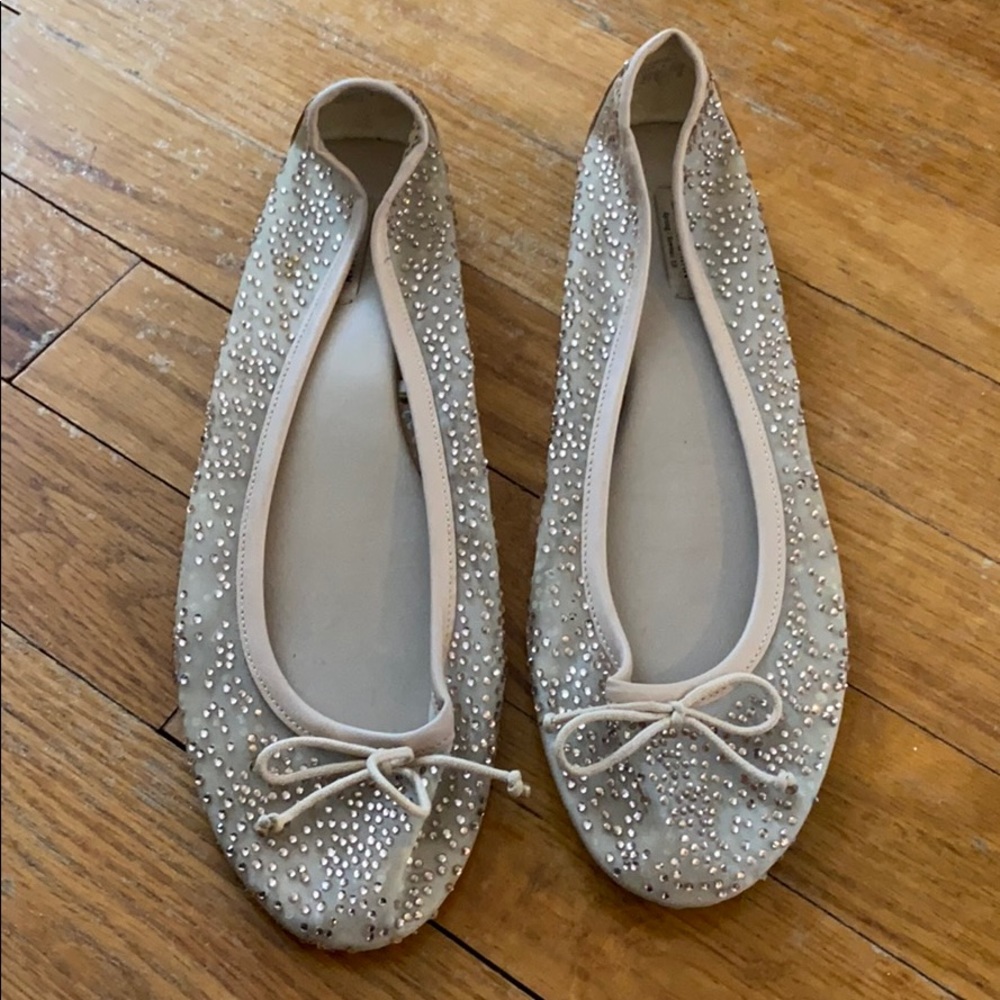 Zara women’s ballet flats in nude color, gold